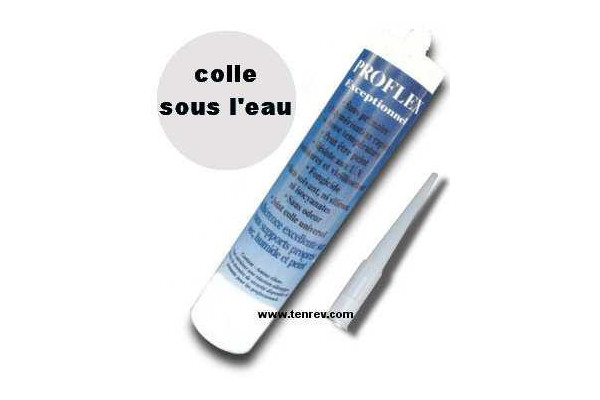 Colle Proflex blanc sous l'eau réparation d'une fuite de piscine.